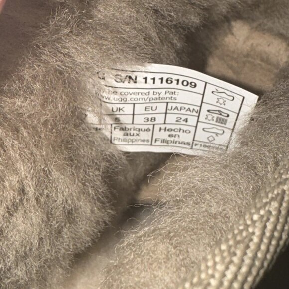 UGG Classic Ultra Mini Boots - Picture 6 of 10